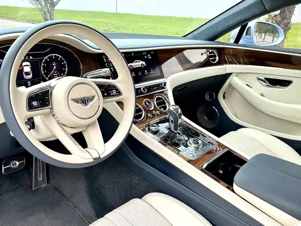 Bentley Continental 2022