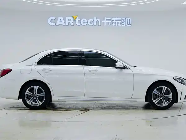 Mercedes-Benz C-Class 2019