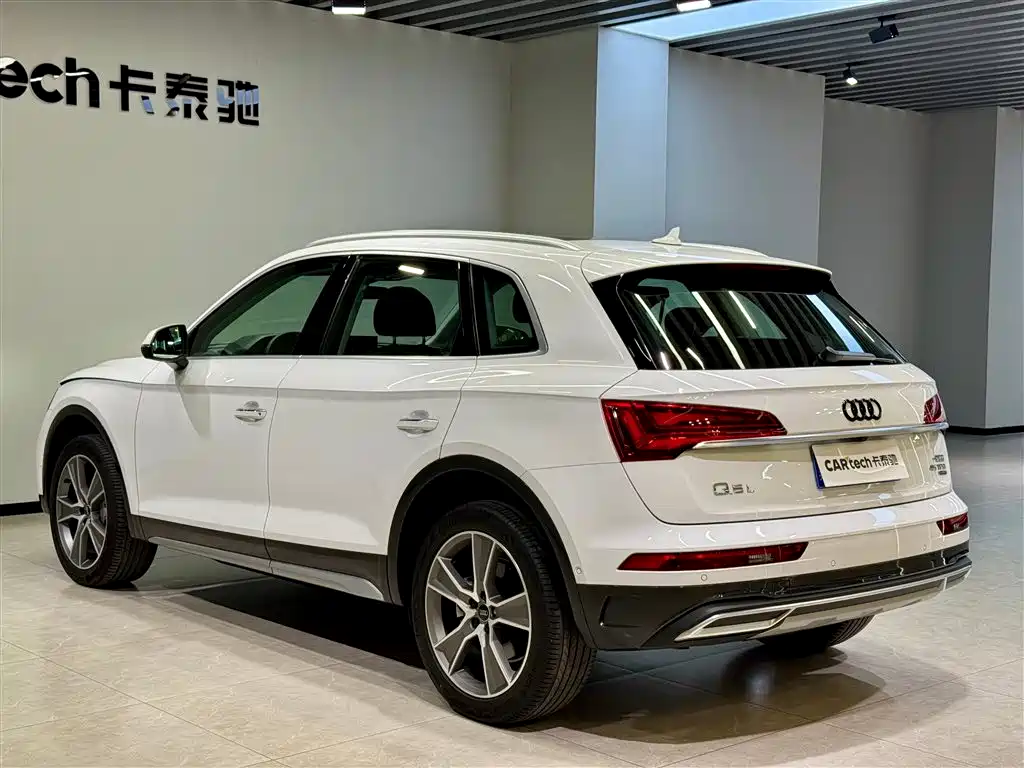 Audi Q5L 2022 — фото 7