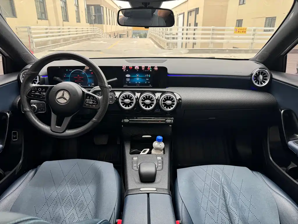 Mercedes-Benz A-Class 2022 — фото 6