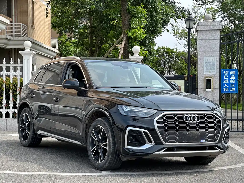 Audi Q5L 2022 — фото 2