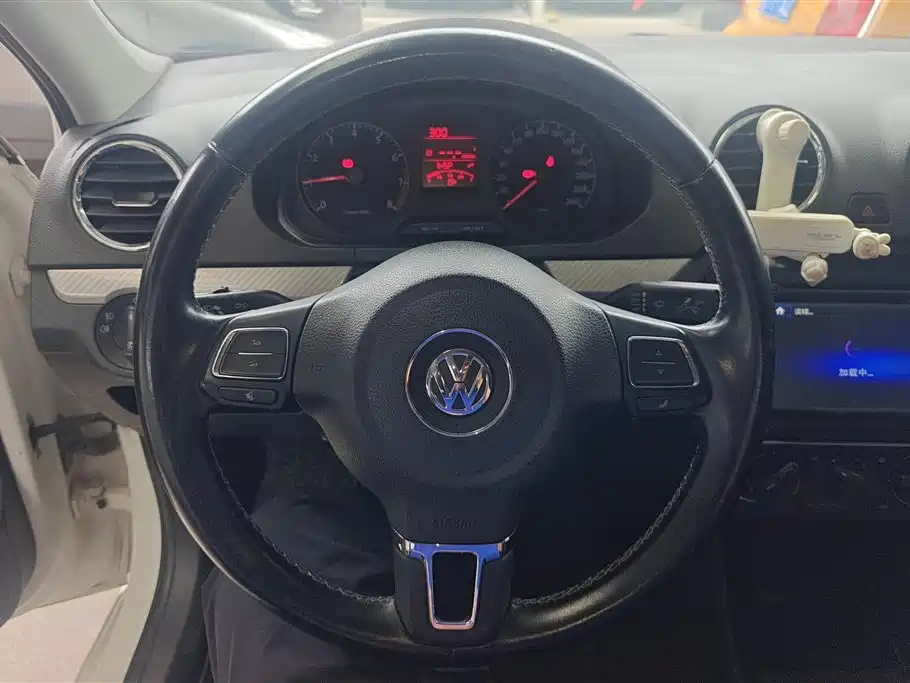 Volkswagen Jetta 2015 — фото 15