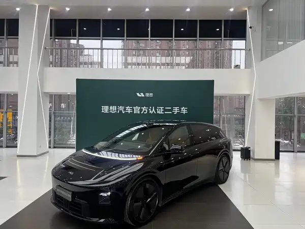 Li Auto i6 2025