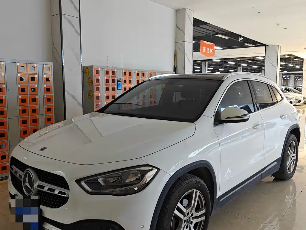 Mercedes-Benz GLA 2021