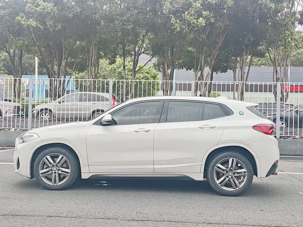 BMW X2 2022 — фото 7