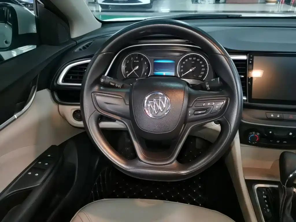 Buick Excelle 2017 — фото 11
