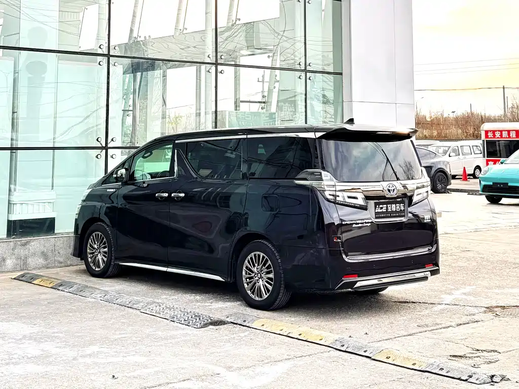 Toyota Vellfire 2021 — фото 6