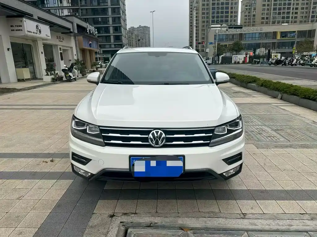 Volkswagen Tiguan L 2020 — фото 2