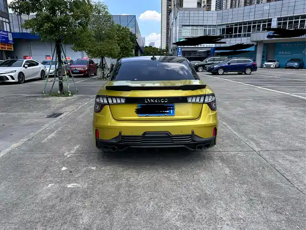 Lynk & Co 03 2020