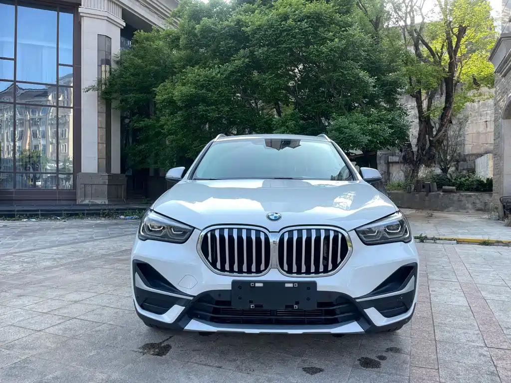BMW X1 2022 — фото 3