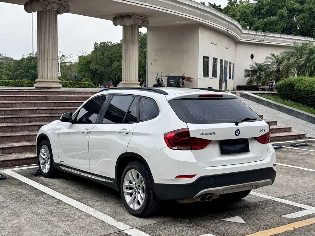 BMW X1 2016 — фото 11