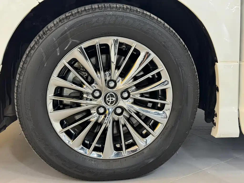 Toyota Alphard 2021 — фото 25