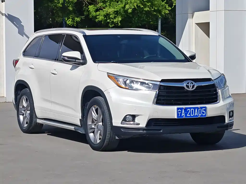 Toyota Highlander 2017 — фото 3