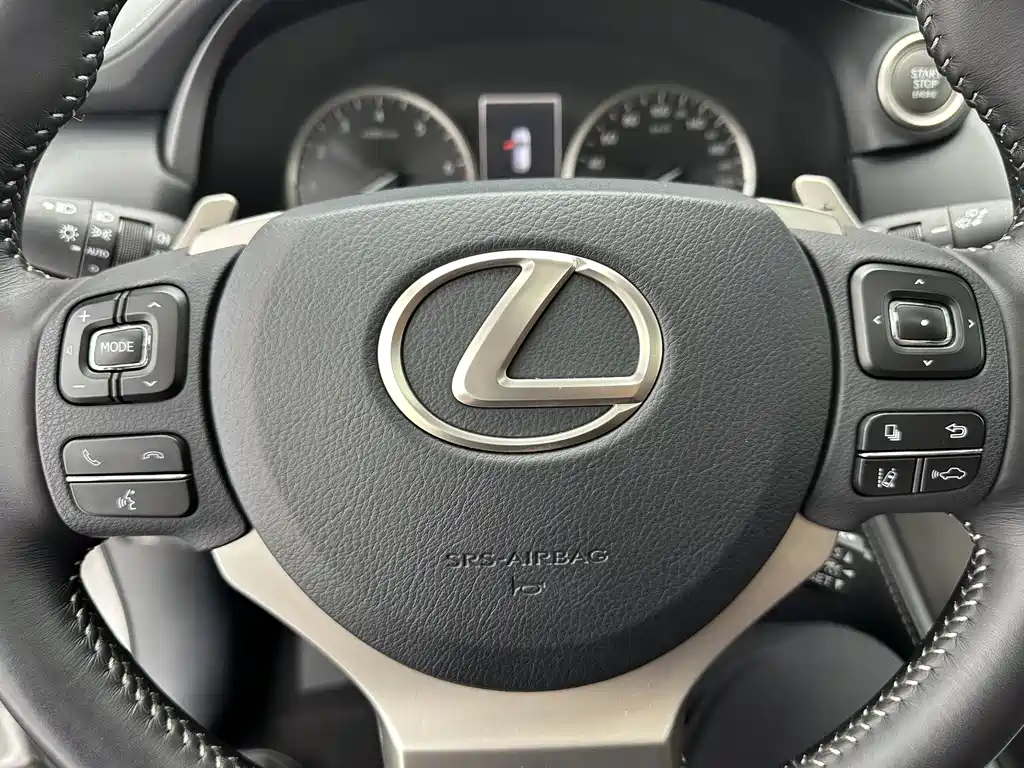 Lexus NX 2020 — фото 14