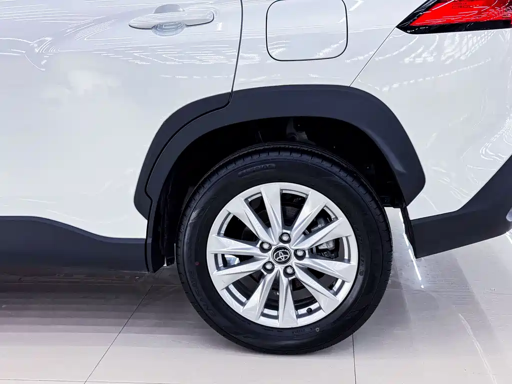 Toyota Corolla Cross 2025 — фото 14