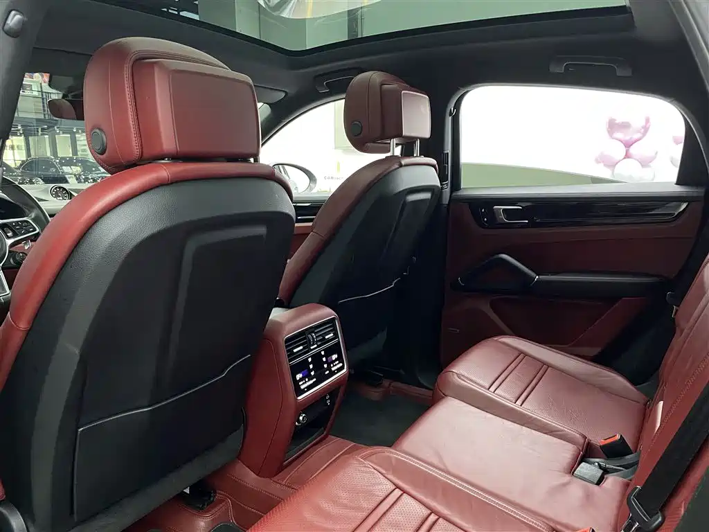 Porsche Cayenne 2020