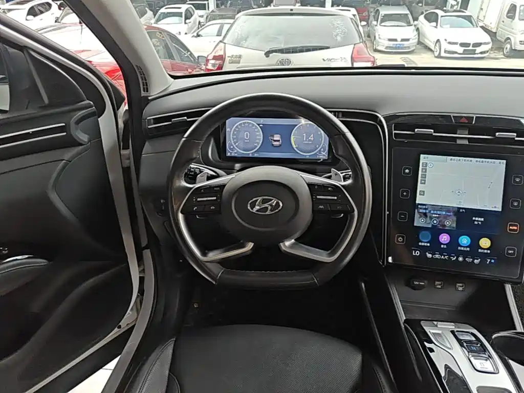 Hyundai Tucson 2023 — фото 11