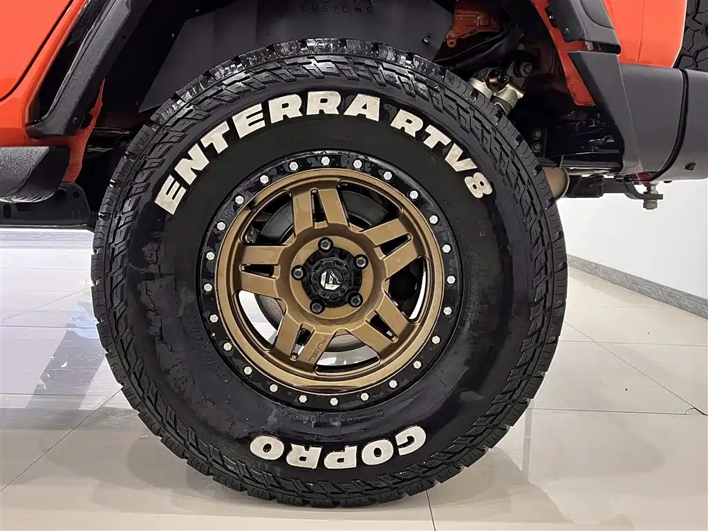 Jeep Wrangler 2020 — фото 16