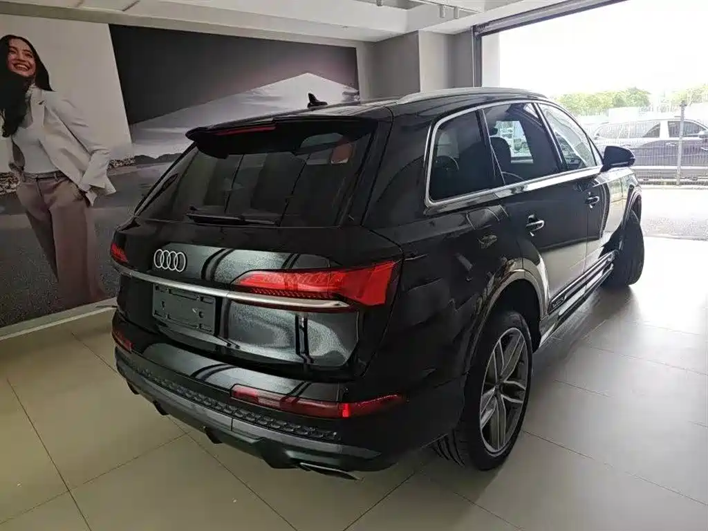 Audi Q7 2025