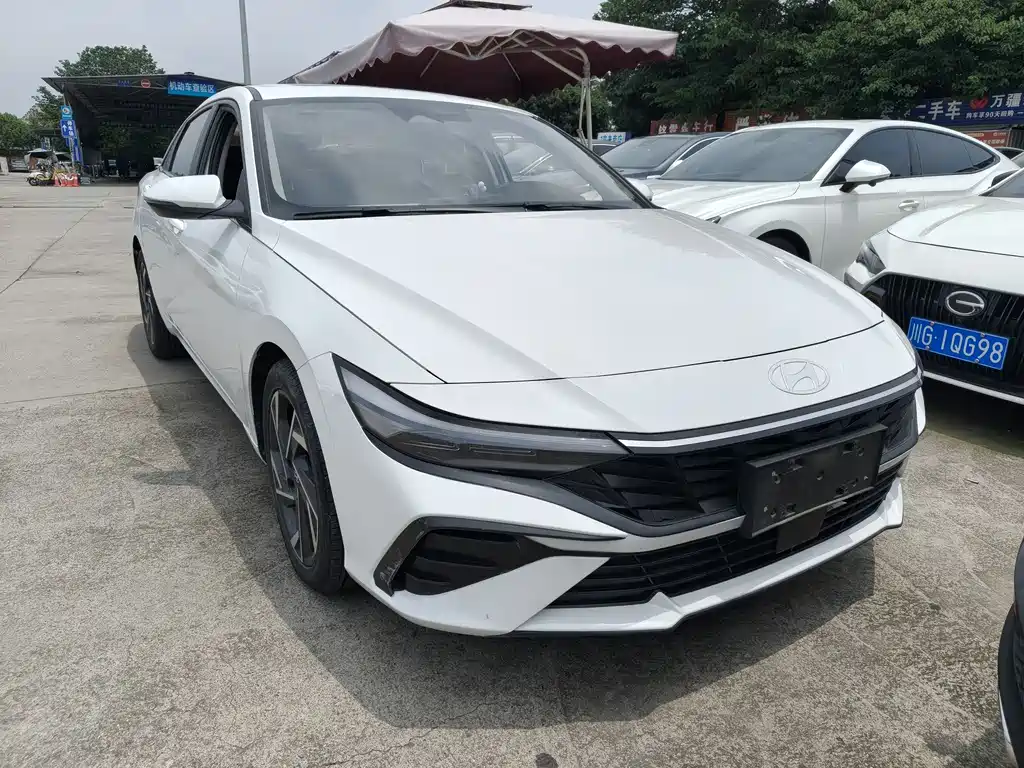 Hyundai Elantra 2023