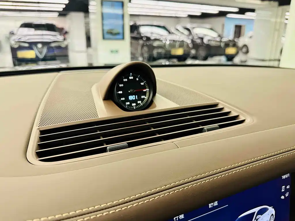 Porsche Panamera 2022 — фото 13