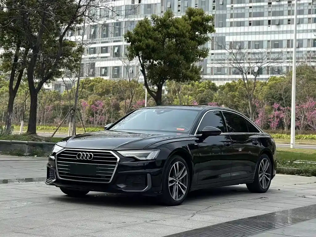 Audi A6L 2019 — фото 1