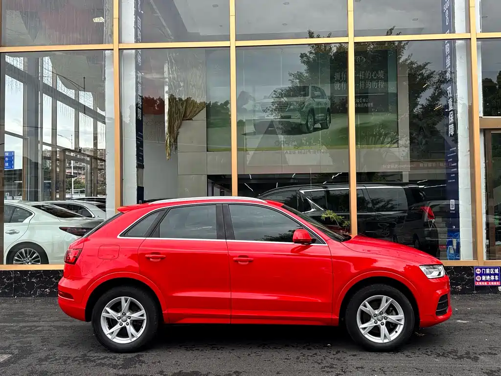 Audi Q3 2016 — фото 14