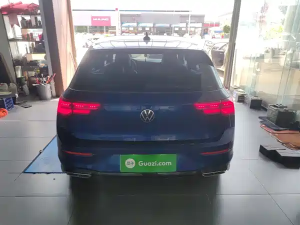 Volkswagen Golf 2021