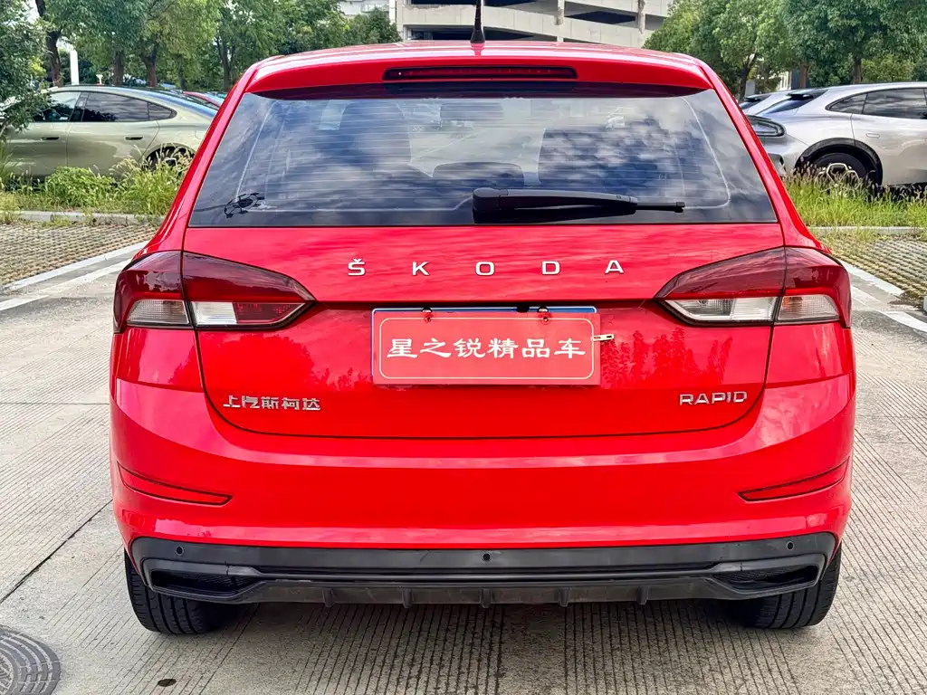 Skoda Rapid Spaceback 2020 — фото 6
