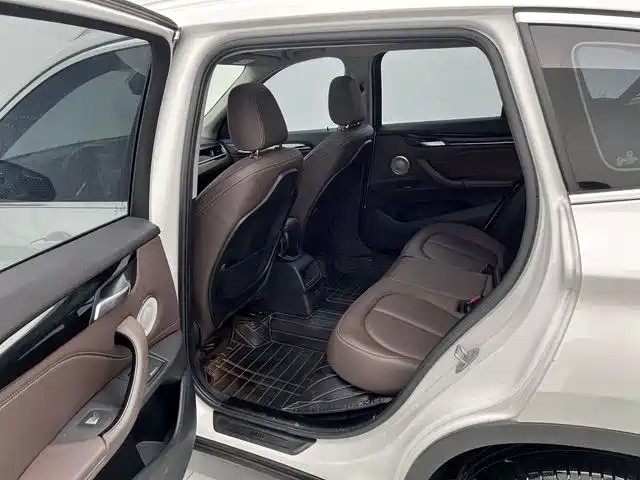 BMW X1 2021 — фото 12