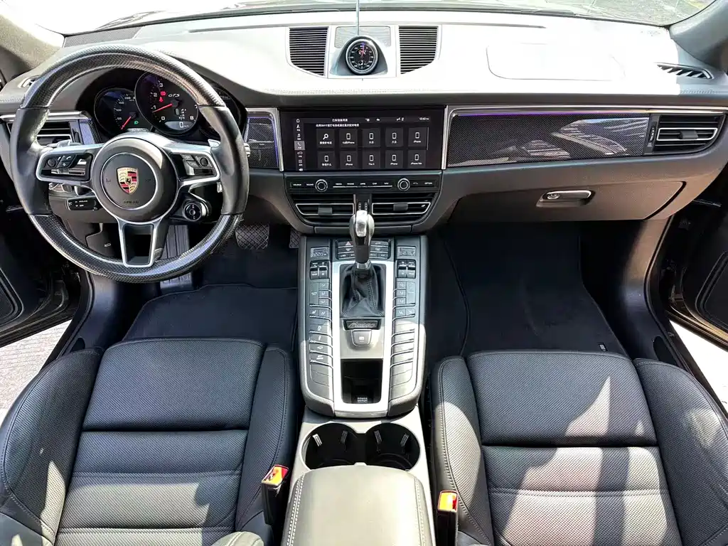 Porsche Macan 2021 — фото 10