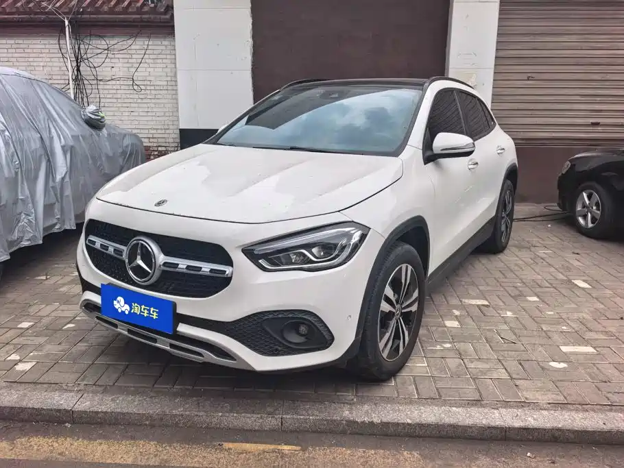 Mercedes-Benz GLA 2022 — фото 1