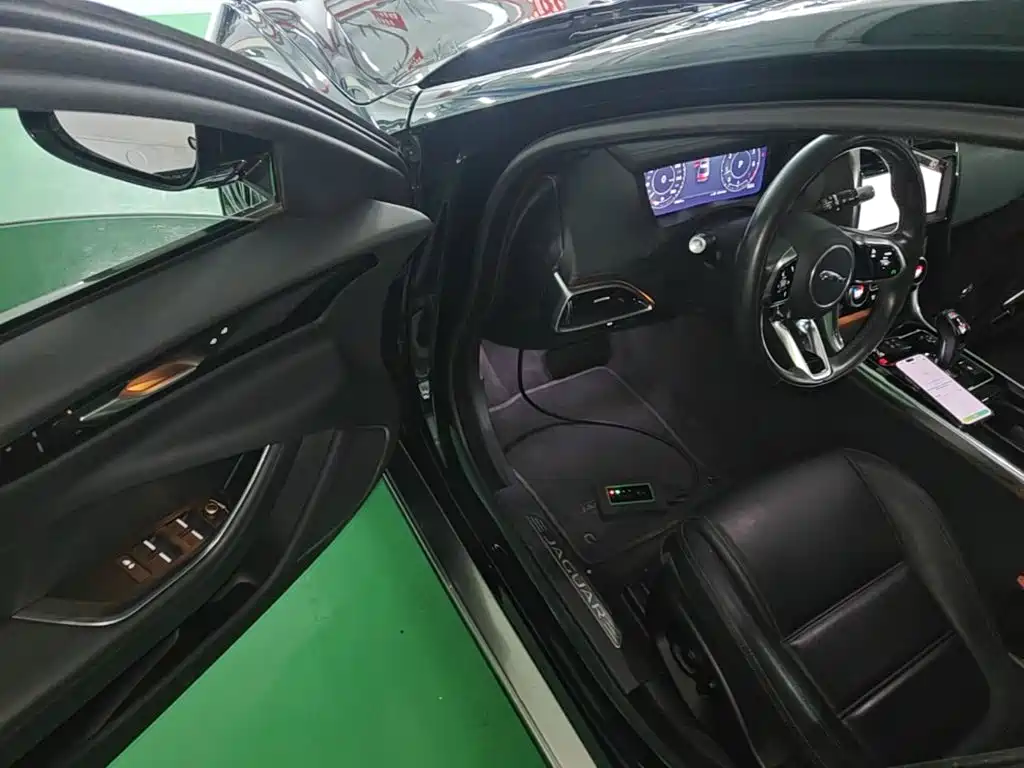 Jaguar XEL 2021 — фото 16