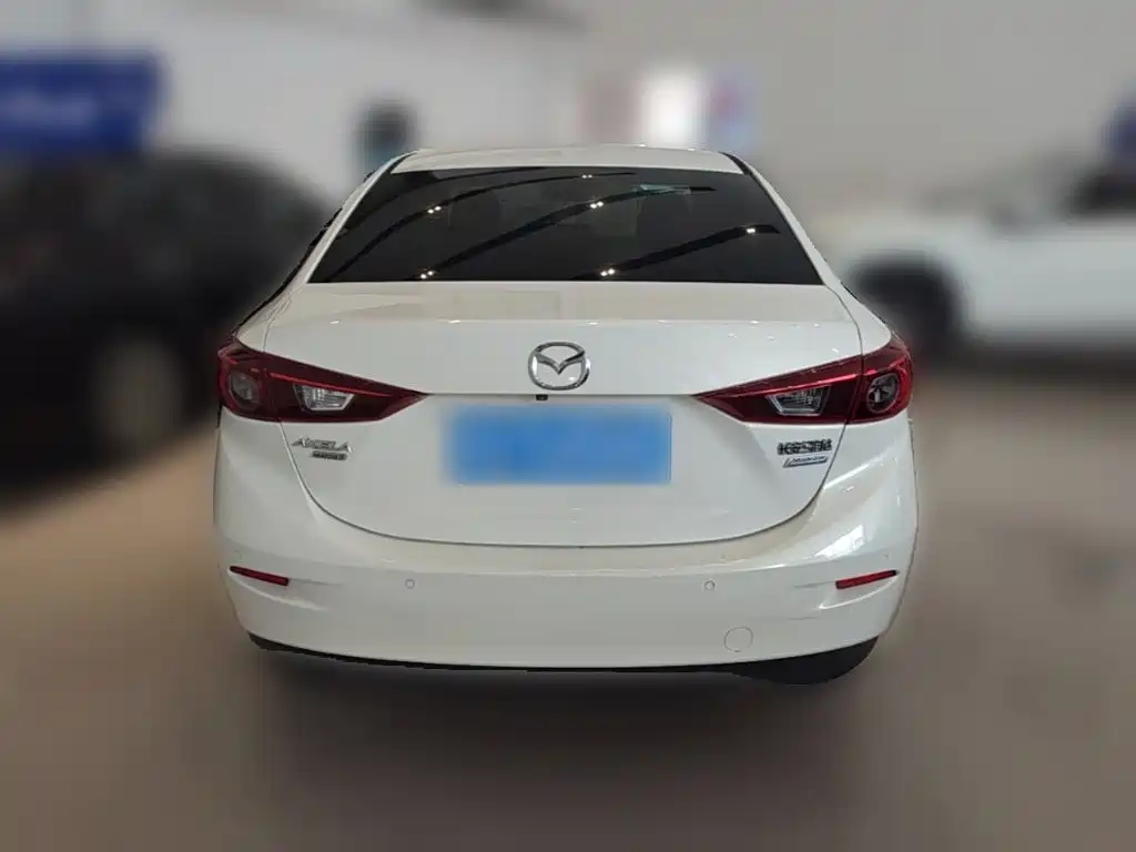 Mazda 3 Axela 2015 — фото 10
