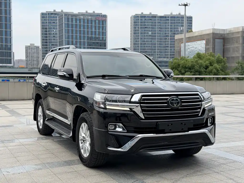 Toyota Land Cruiser 2018 — фото 3
