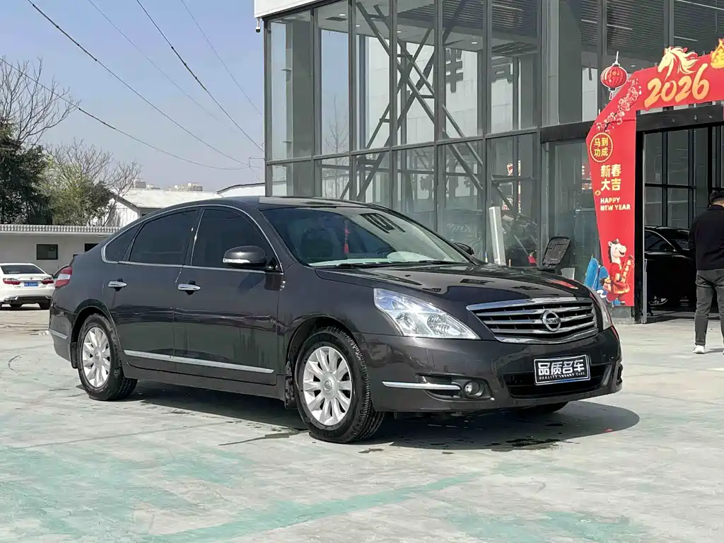 Nissan Teana 2010 — фото 2