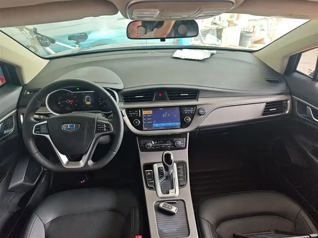 Geely Emgrand GS 2017 — фото 10