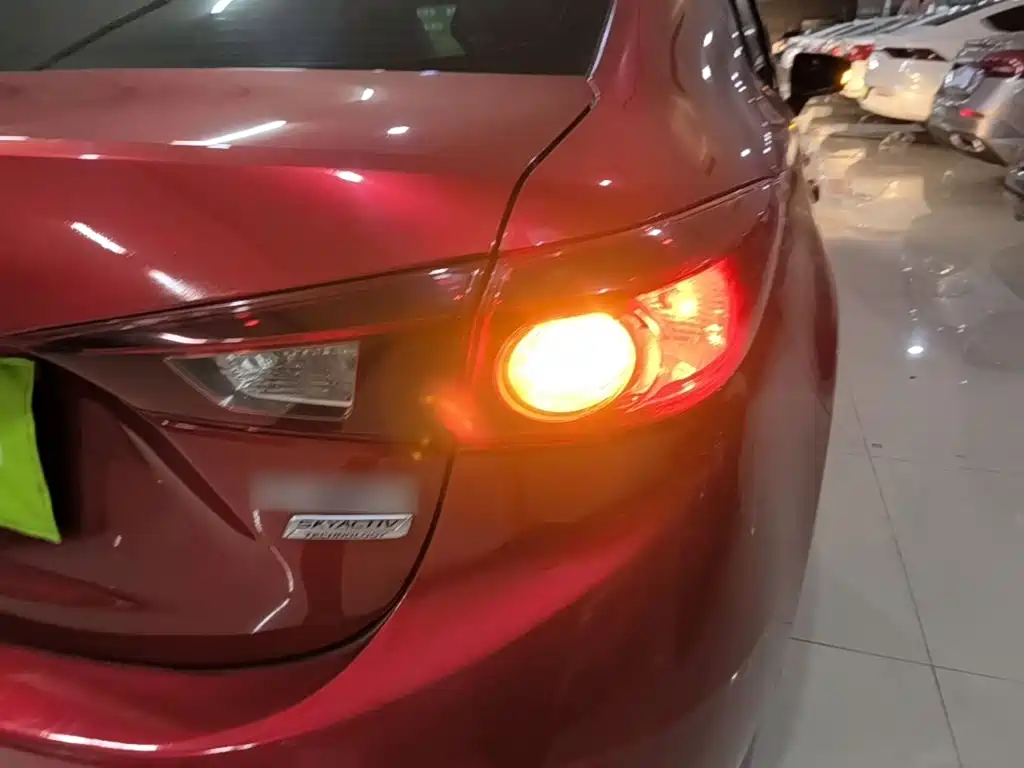 Mazda 3 Angkesela 2015 — фото 8