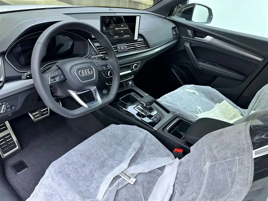 Audi Q5L 2025 — фото 18