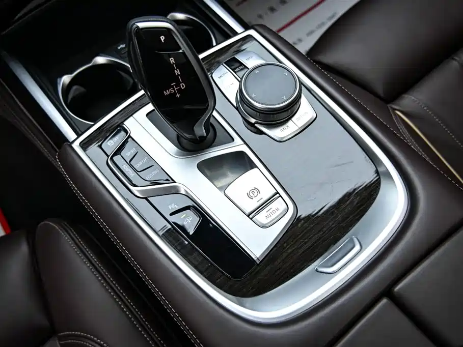 BMW 7 Series 2022 — фото 18