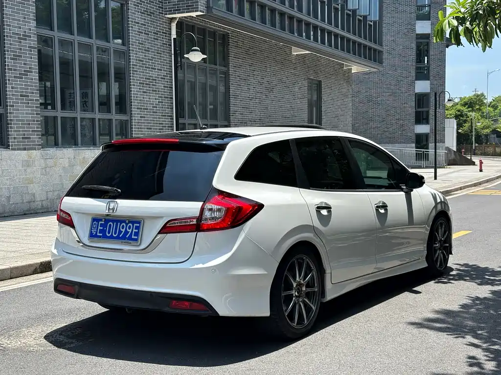 Honda Jade 2016 — фото 43
