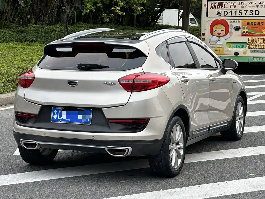 Geely Emgrand GS 2017 — фото 9