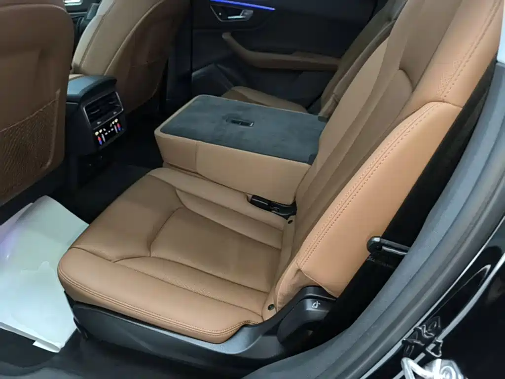 Audi Q7 2021 — фото 17