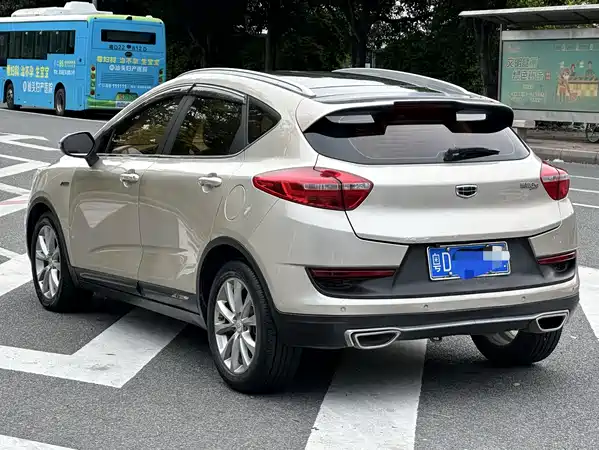 Geely Emgrand GS 2017