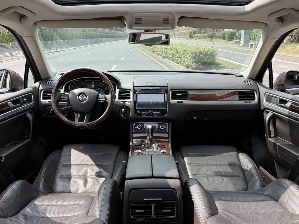 Volkswagen Touareg 2014