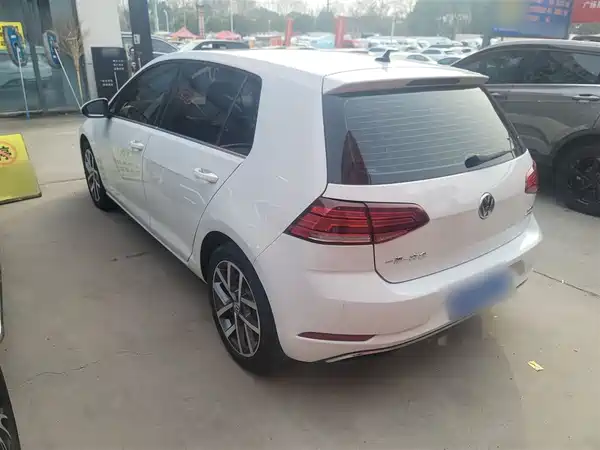 Volkswagen Golf 2020