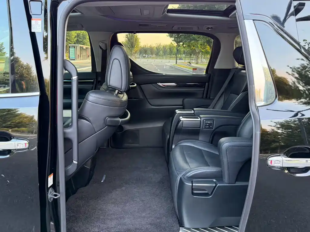 Toyota Vellfire 2020 — фото 5