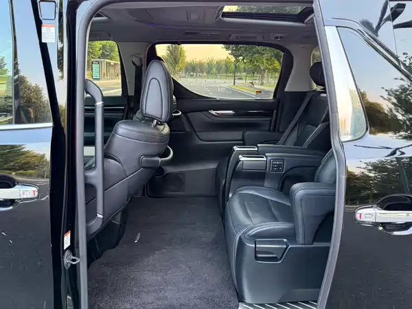 Toyota Vellfire 2020