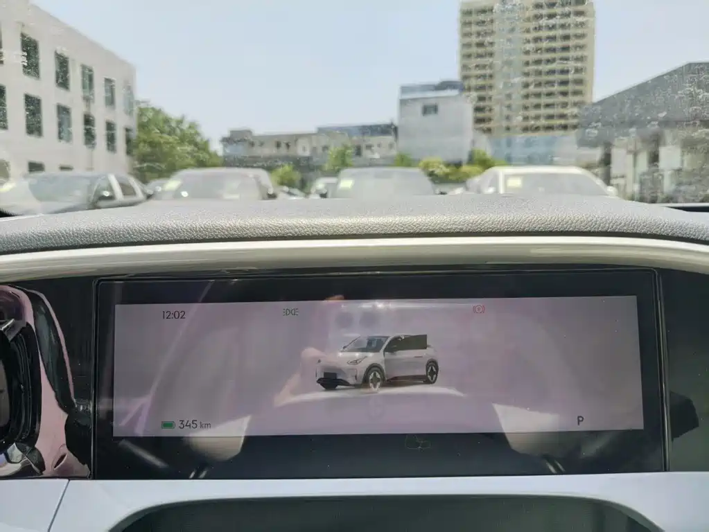 Geely Galaxy Starwish 2025 — фото 7