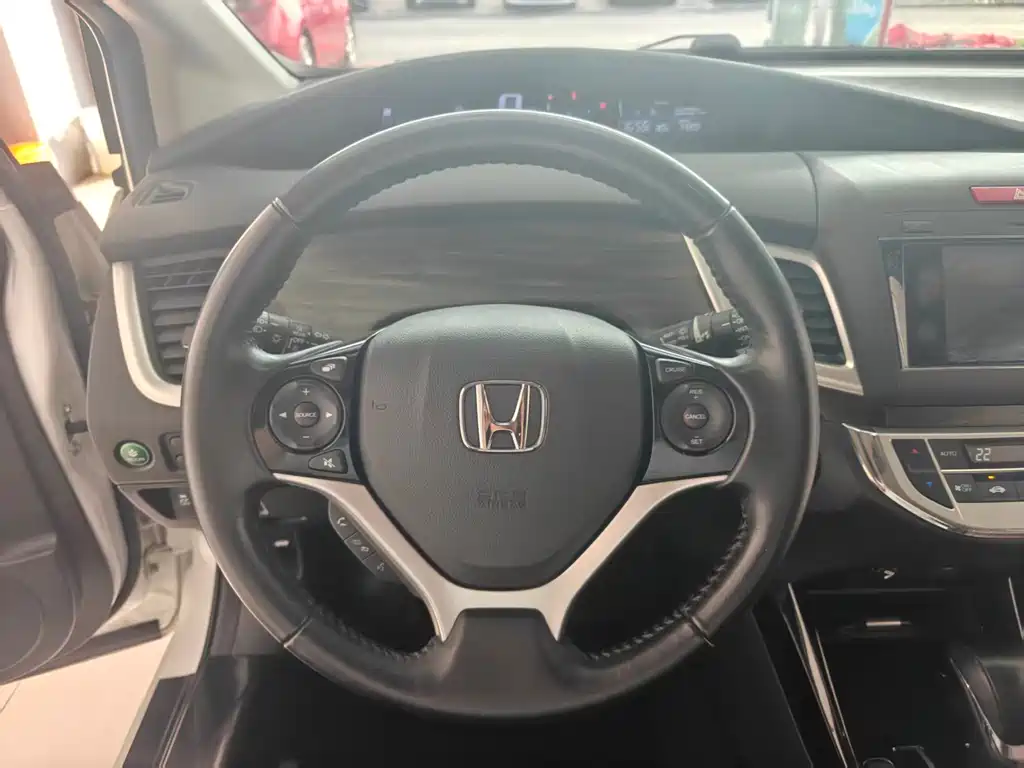 Honda Jade 2018 — фото 6
